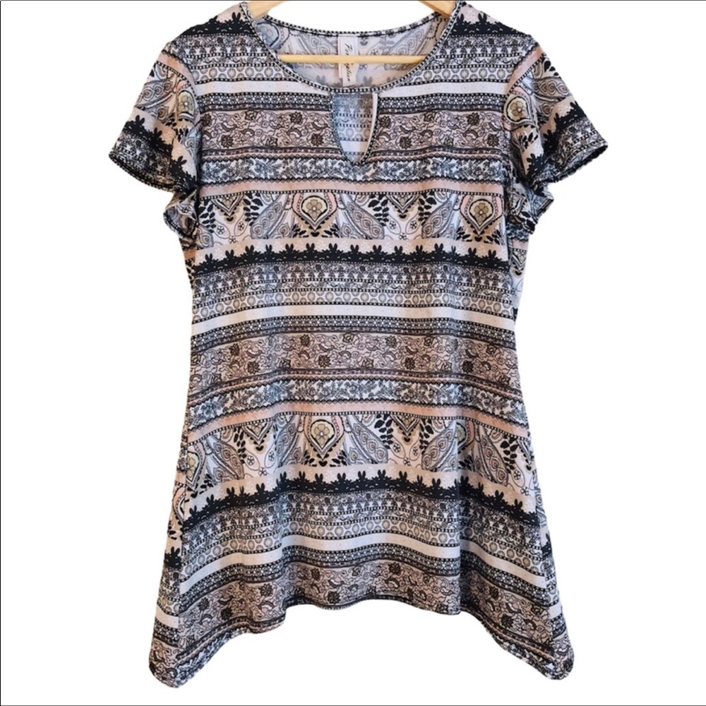 Per Seption Keyhole Neckline Asymmetric Top Size M Short Sleeves Long Length